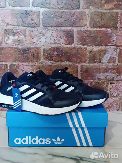 Adidas мужские кроссовки новые