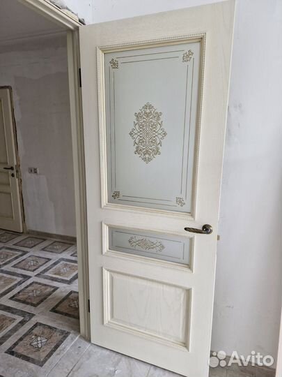 Двери межкомнатные дерево б/у