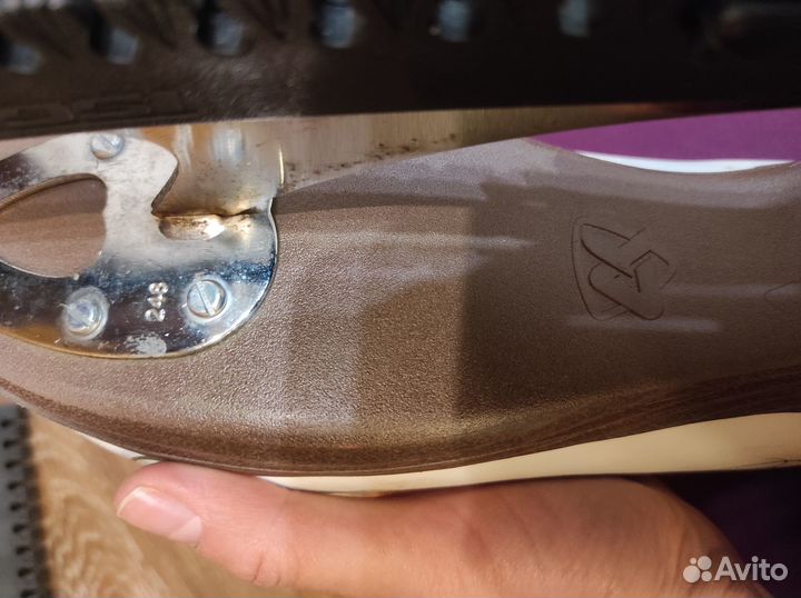 Коньки фигурные