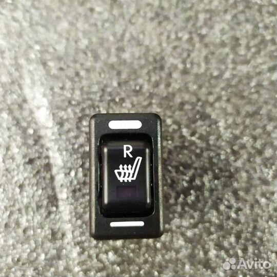 Переключатель подогрева сиденья B10 Nissan 2550095