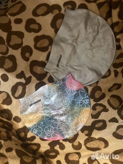 Очки и шапочка для плавания