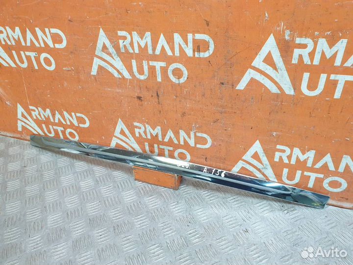 Накладка двери багажника Mercedes Gla-Class X156