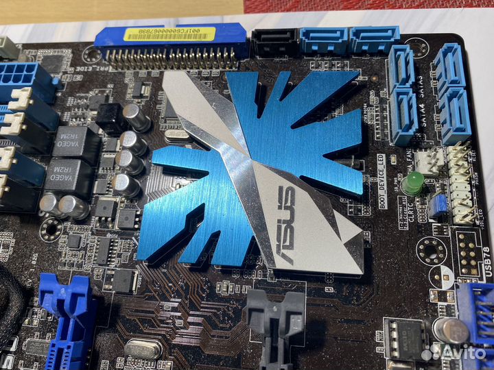 Материнская плата с процессором