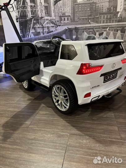 Электромобиль Lexus 570 полный привод, пульт