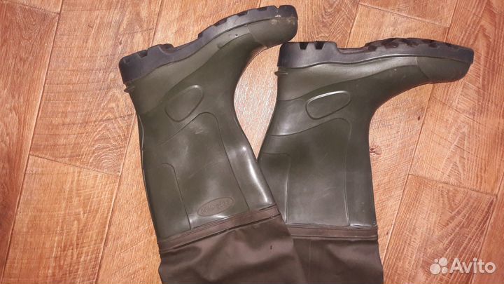 Болотные сапоги