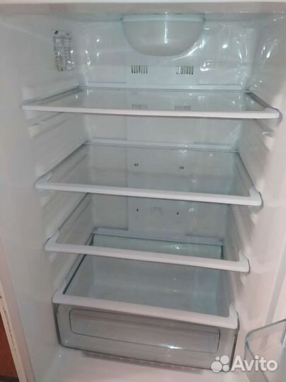 Холодильник Samsung No Frost