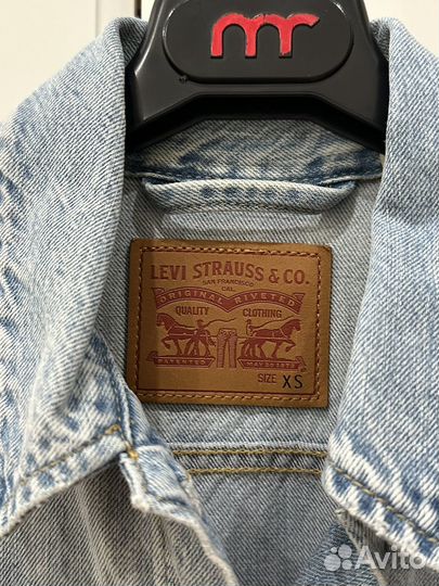 Джинсовая куртка женская levis