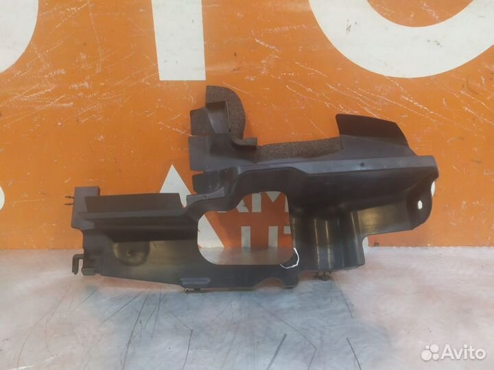 Дефлектор радиатора правый Toyota Rav4 4 CA40