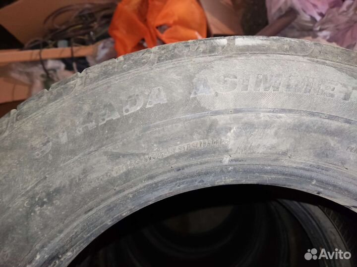 Viatti Strada Asimmetrico 215/60 R16