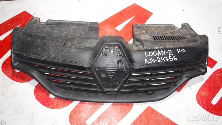 Решетка радиатора Renault Logan II 2014