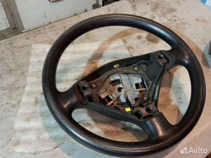 Руль Peugeot 307