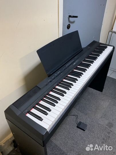 Цифровое пианино yamaha p115 +стойка