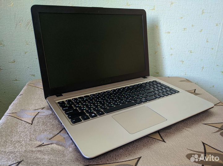 Ноутбук Asus