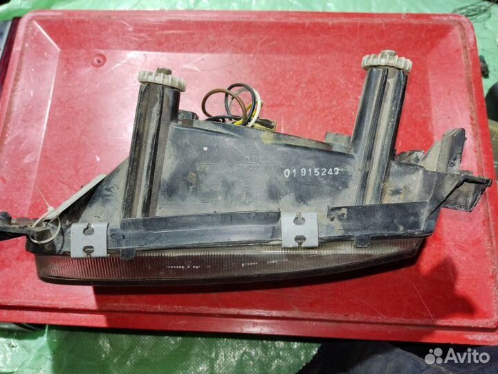 Фара левая Volkswagen Passat B3 седан 2.0 9A