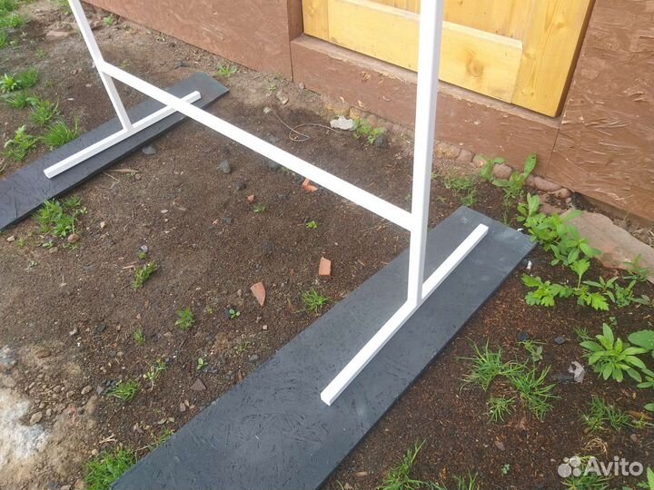 Вешалка для одежды напольная