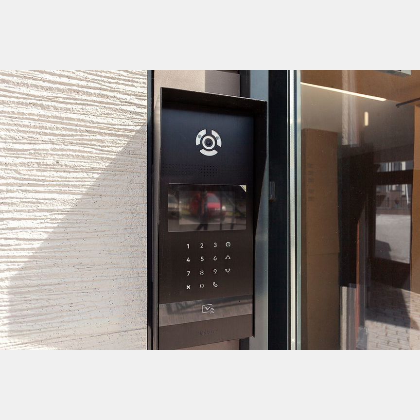 2-к. квартира, 67 м², 16/18 эт.