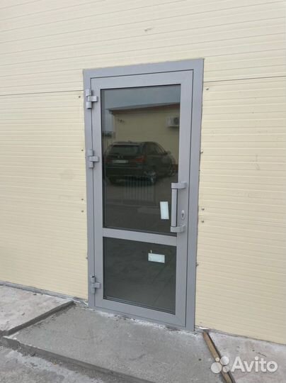 Входная дверь Алюминий