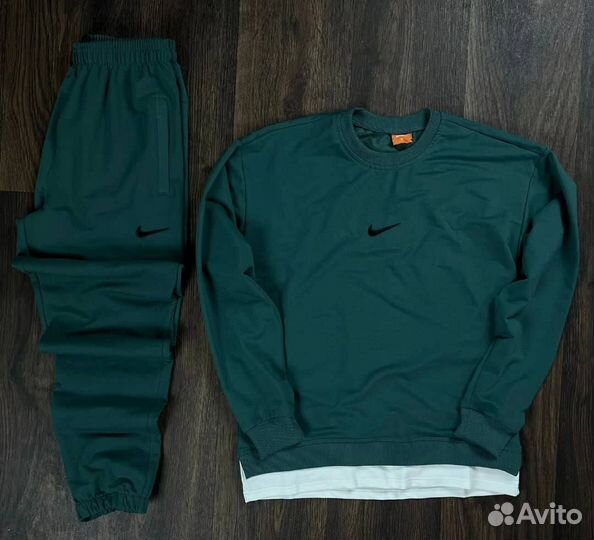 Спортивный костюм Nike мужской