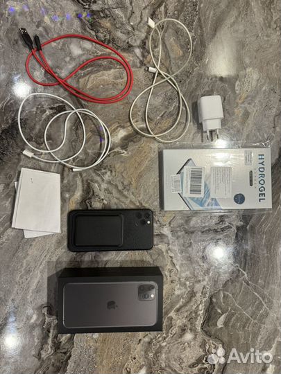 iPhone 11 Pro Max, 64 ГБ