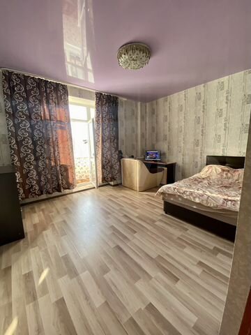 3-к. квартира, 95 м², 4/4 эт.