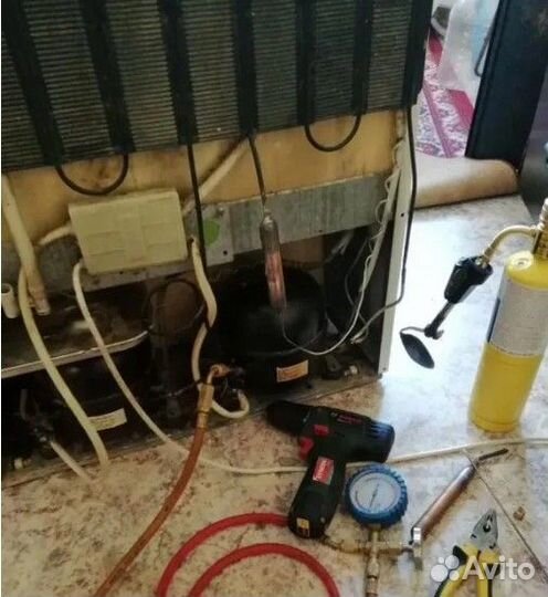 Ремонт стиральных машин Ремонт холодильников Выезд