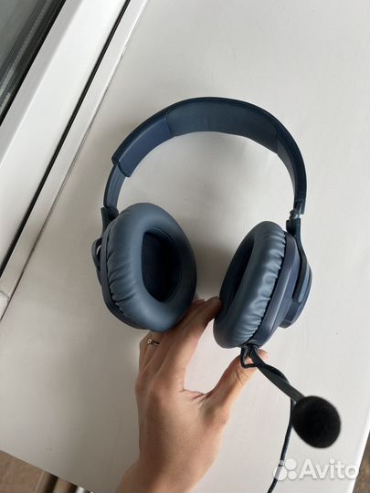 Накладные наушники JBL quantum 100 с микрофоном