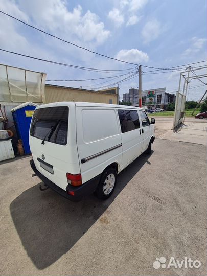 Volkswagen Transporter 2.4 МТ, 1995, 50 000 км