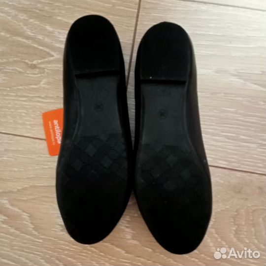 Туфли и сандалии для девочек