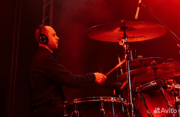 Обучение игре на барабанной установке