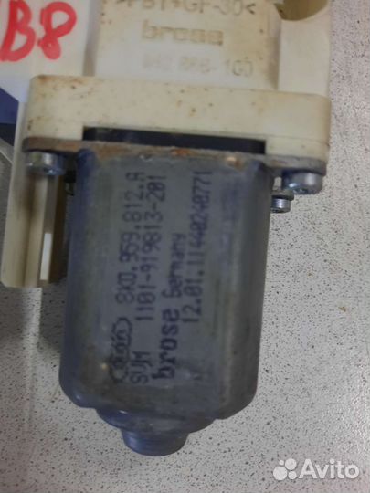 Моторчик стеклоподъемника Audi A4 B8 задн.правый