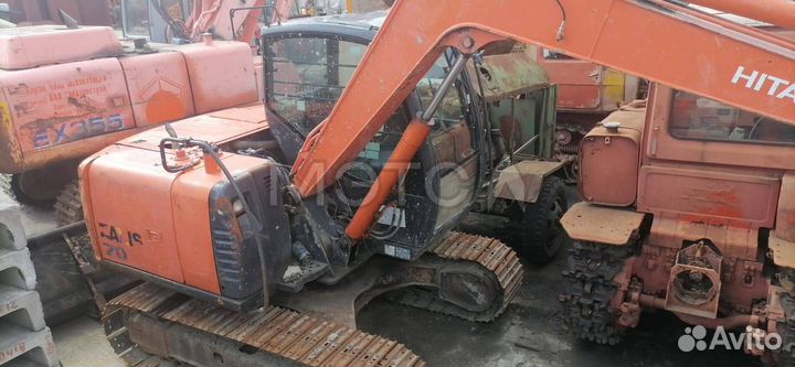 Гусеничный экскаватор Hitachi ZX70-5G, 2015