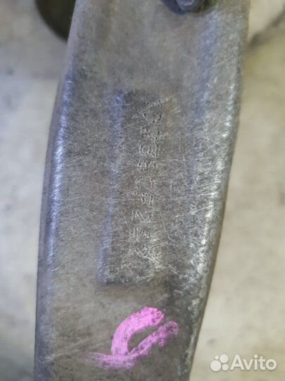 Кулак передний левый Audi A4 B8 универсал 2.0 CDN