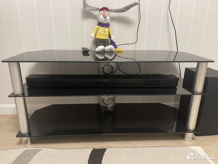 Стеклянная тумба под тв