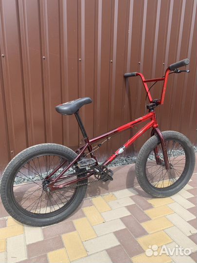 Трюковой велосипед BMX