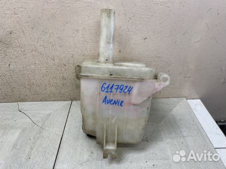 Бачок омывателя Ниссан