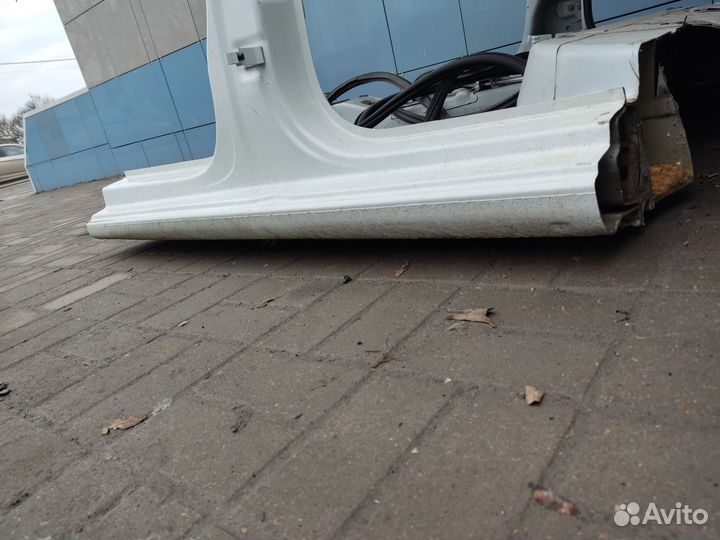 Порог с центральной стойкой Skoda Rapid 2