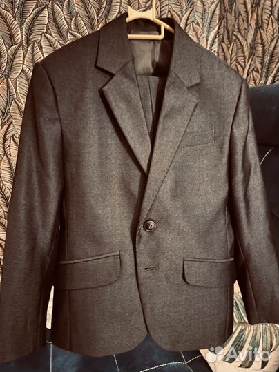Костюм р 128: (брюки и пиджак) для мальчика