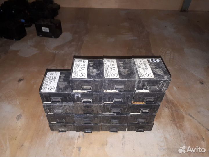 Блок управления сигнализации А 211 820 96 26 мерсе