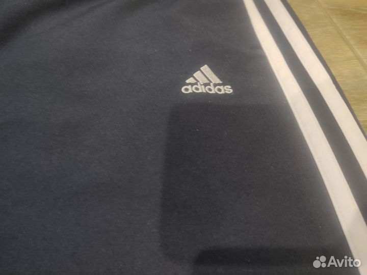 Широкие спортивные штаны adidas