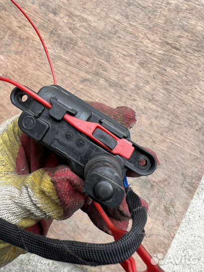 Актуатор лючка бензобака audi a4 b9 8v0862153a