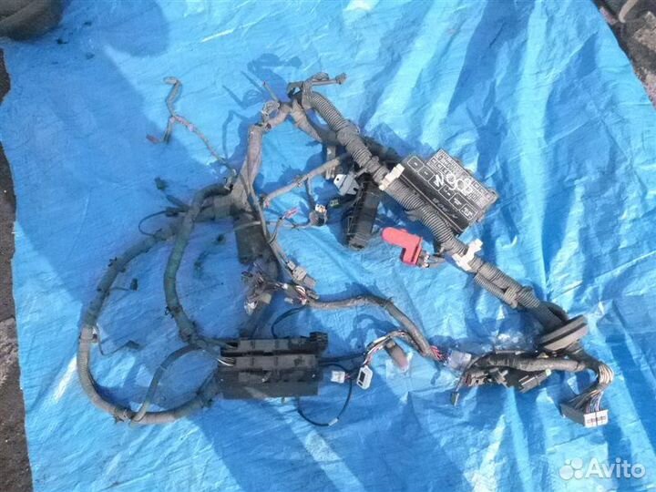 Коса под капот Nissan Terrano Regulus JLR50 VG33E