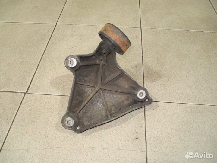 Кронштейн кондиционера Opel Antara