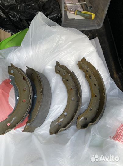 Задние тормозные колодки