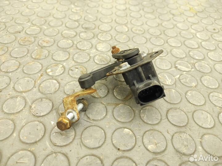 Датчик дорожного просвета передний правый