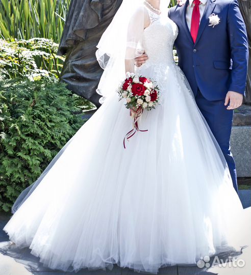 Свадебное платье