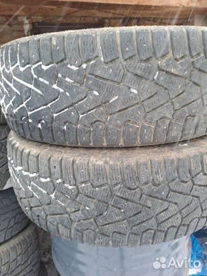 Pirelli Ice Zero 235/55 R20