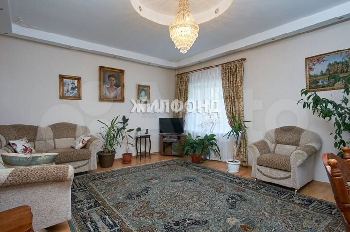 Коттедж 275,7 м² на участке 4 сот.