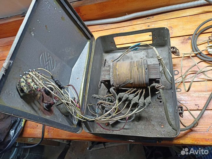 Советская зарядка для автомобильных аккумуляторов