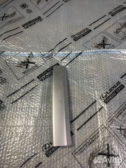 Заглушка рейлинга задняя левая Mitsubishi