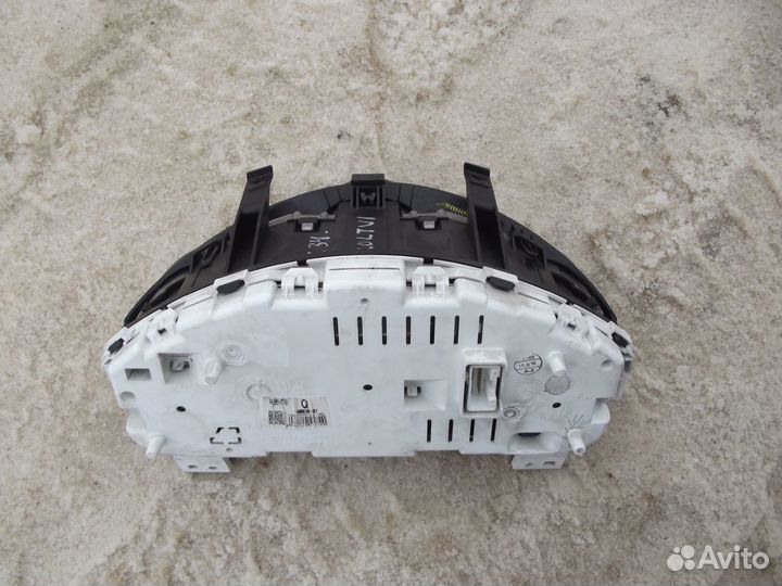 Приборная панель Mitsubishi Colt б.у